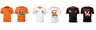 Jupiler verspreidt 650.000 Oranje Supportersshirts via horeca en supermarkt Jupiler verspreidt 650.000 Oranje Supportersshirts via horeca en supermarkt